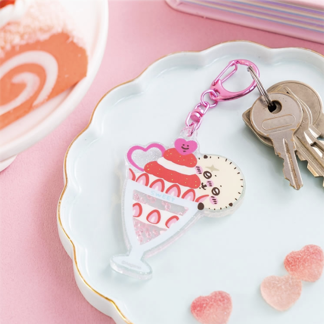 [Pre-order] "Chiikawa" Rakko shaka shaka Key holder - Strawberry Parfait